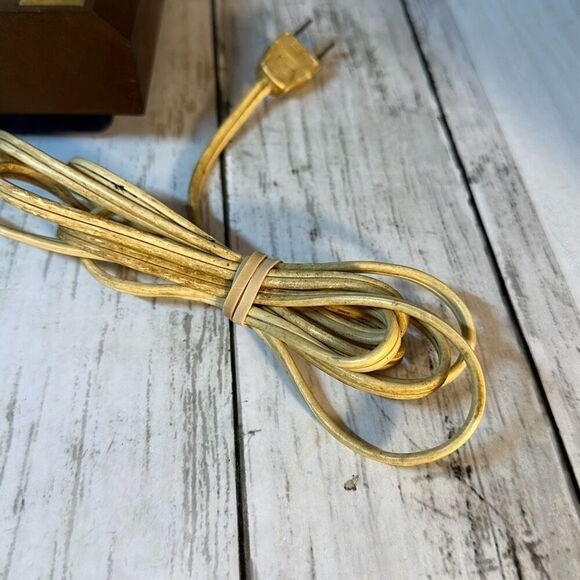 Vintage Vornado Adjustable Fluorescent Desk Workshop Lamp Light Works Model 100 - Picture 7 of 9